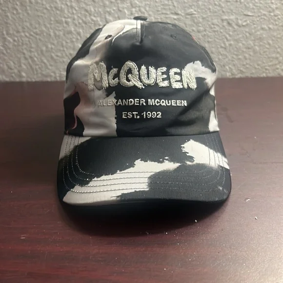 Alexander McQueen cap “watercolor”